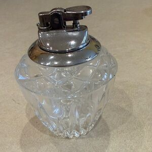 Vintage PRINCESS HOUSE 24% lead crystal glass tabletop butane lighter.